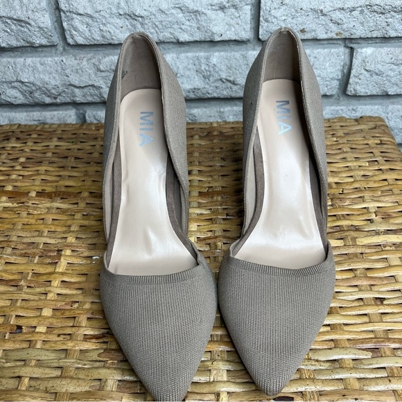 Mia Cia D’Orsay Pumps - Picture 5 of 9